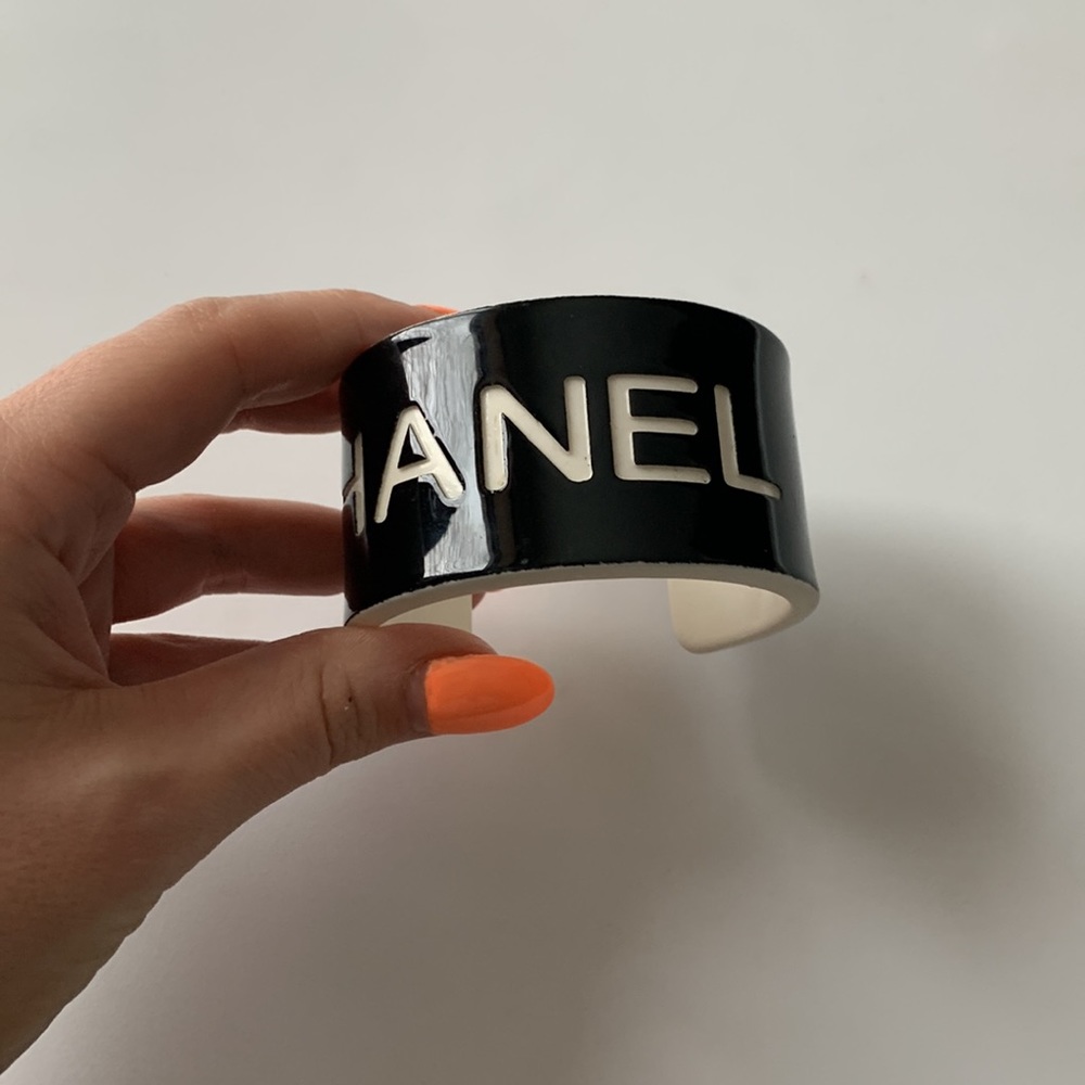 CC Monochrome Logo Cuff Bracelet - Picture 2 of 6